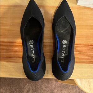 Rothy's Women's Black and Blue Flats